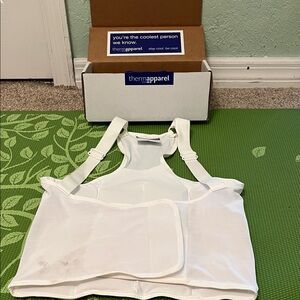 Thermapparel White Cooling Tank Top medium